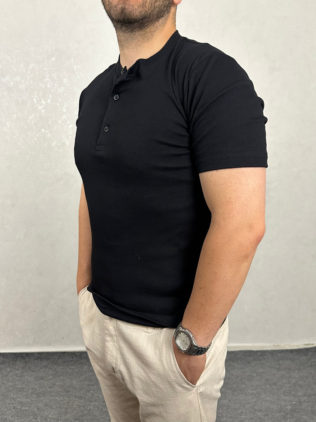 Basic Hanley Yaka Tişört - Siyah