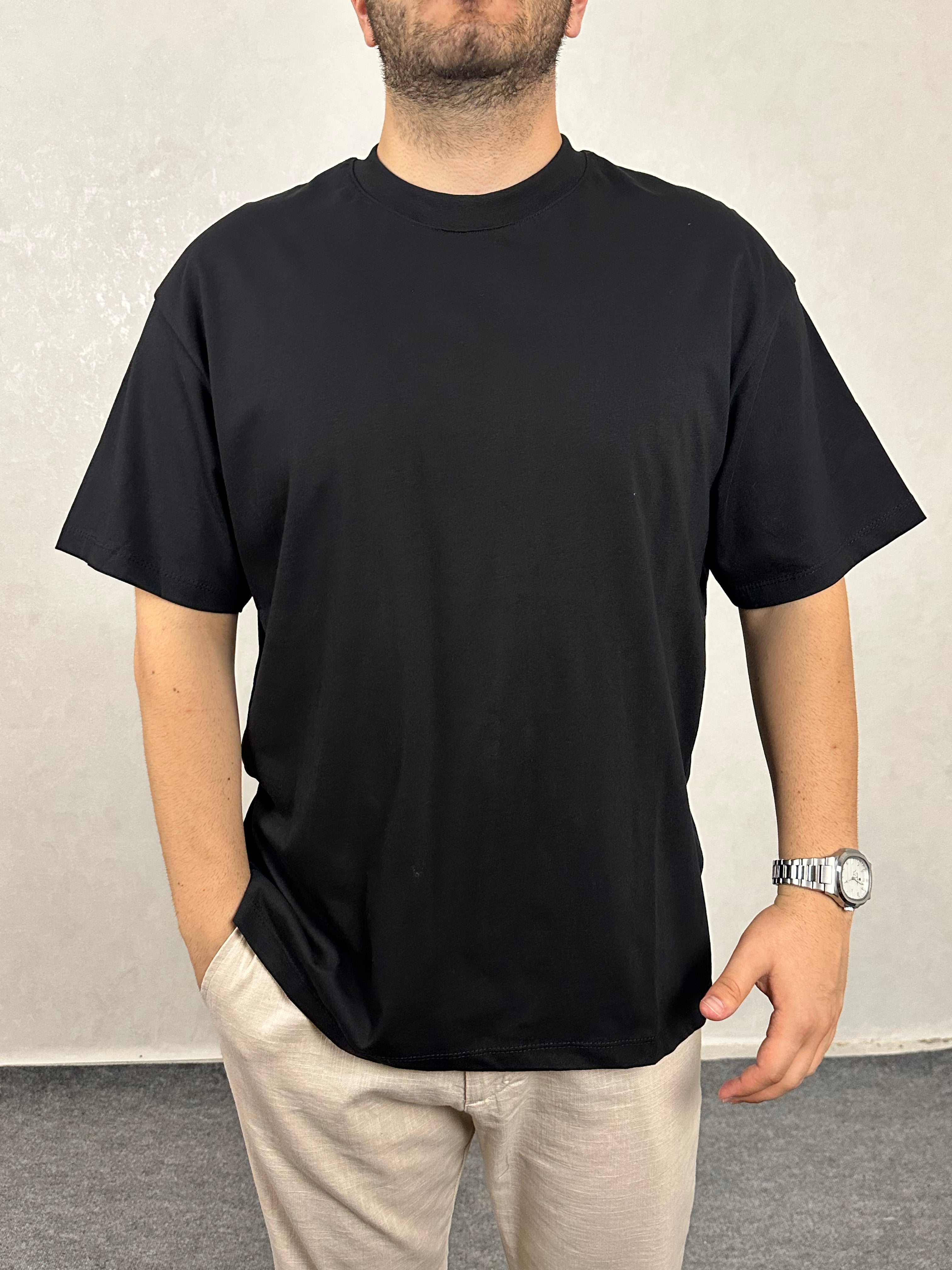 Oversize Bisiklet Yaka Tişört - Siyah